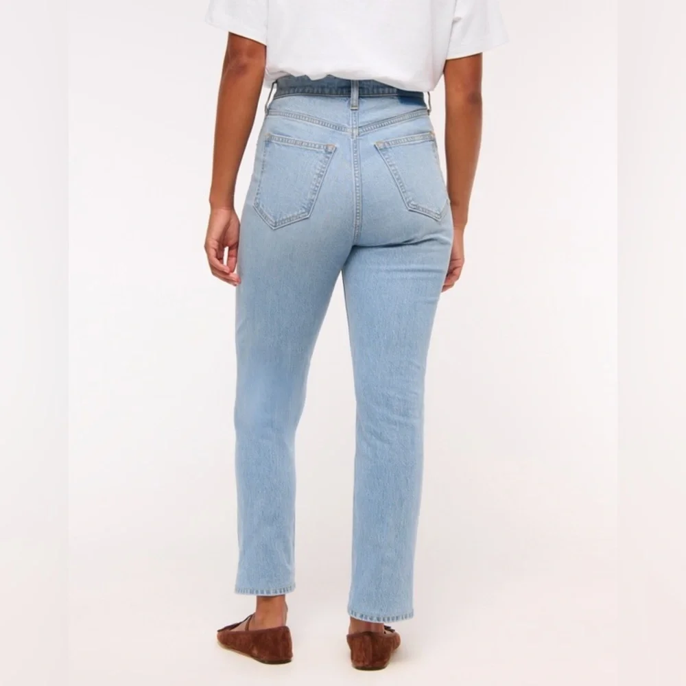 Abercrombie & Fitch ultra high rise ankle straight jeans, raw hem, size 16R